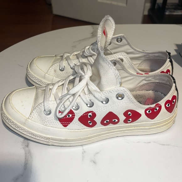 CdG PLAY x Converse Unisex Chuck Taylor All Star Multi Heart Low-Top Sneakers - Picture 3 of 7